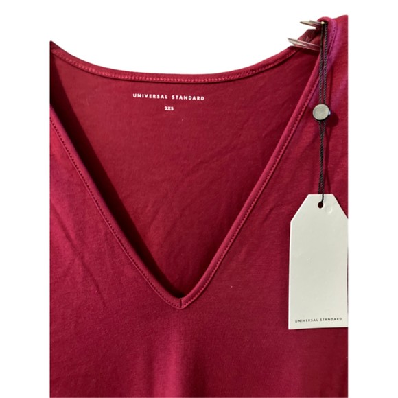 NWT  Universal Standard   Geneva Dress  V-Neck Beet Red  Size  2XS (6-8) - Picture 4 of 7